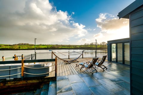 Sherwood House House in Wales