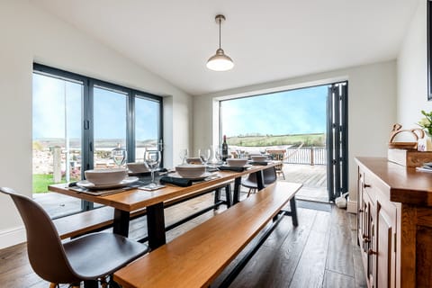 Sherwood House House in Wales