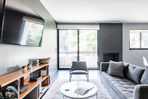 Prince of Bel-Air Apartment in Westwood