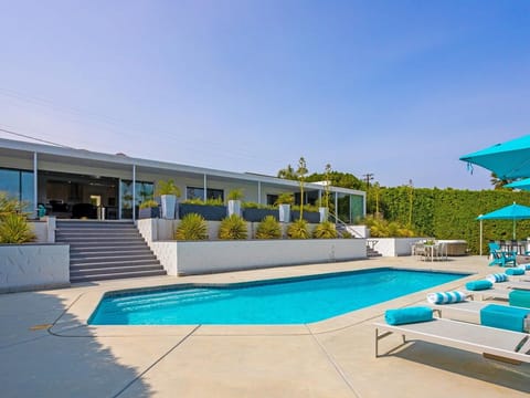 Life On Mars Apartment in Palm Springs