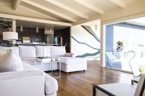 Sugar for Hummingbirds House in Sunset Cliffs