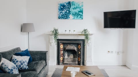 Little Cloud Apartment in Cardiff