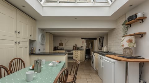 Picture Book Cabin in West Oxfordshire District