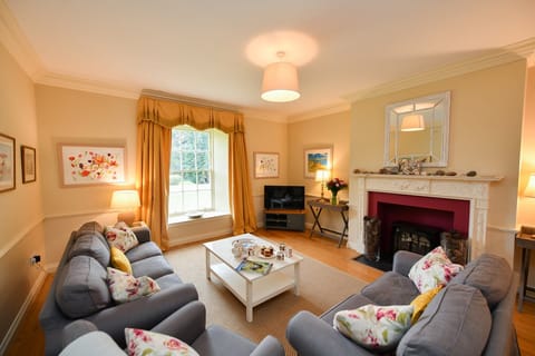 Bonny Bluebell Cabin in England