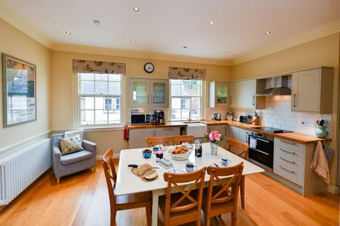 Bonny Bluebell Cabin in England