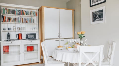 Dancing In Daydreams Apartment in Cardiff