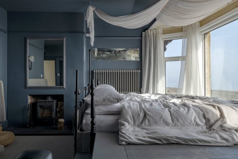 Style-on-Sea Apartment in Wales