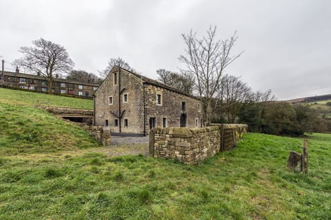 Tell a Tale Apartment in Calderdale