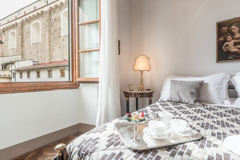 Palace on the Piazza Apartment in Florence