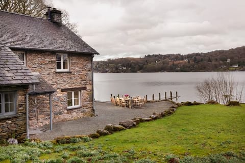 Hammer Hole Apartment in England