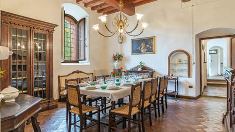 Flora Fortress Apartment in Umbria