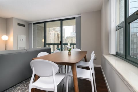 River Style Apartment in River North