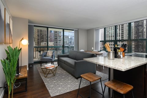River Style Apartment in River North