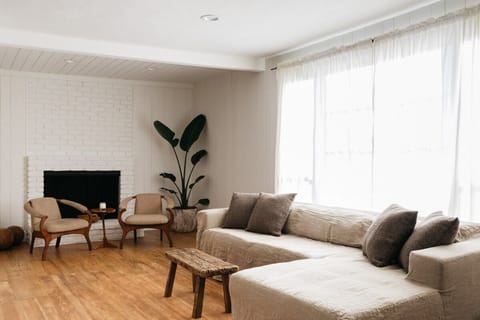 Starry Sky Apartment in Echo Park