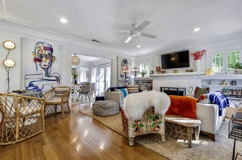 Broderie Anglaise Apartment in West Hollywood