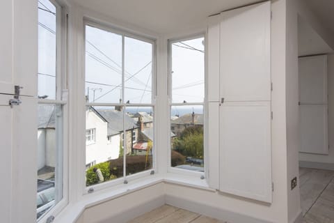 When the Cat's Away Apartment in Mousehole