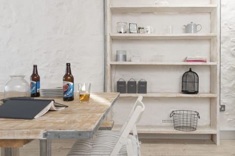 When the Cat's Away Apartment in Mousehole