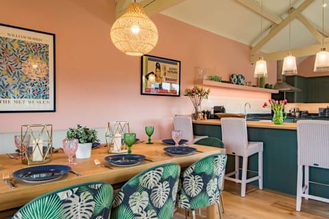 A Blush Of Pink House in West Oxfordshire District