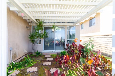 Aqua Light Apartment in Rowland Heights