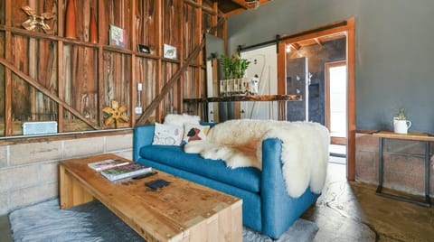 Ocean Light Apartment in Cambria