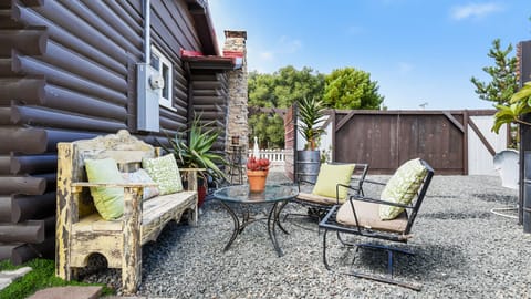 Crow's Nest Apartment in Cambria