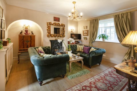 Lady’s Mantle House in South Kesteven District