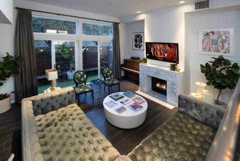 Kramer Apartment in West Hollywood