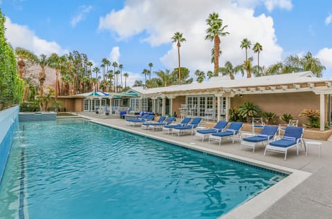 Tropical Wells Apartment in Palm Springs
