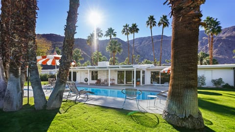 Desert Seclusion Apartment in Palm Springs