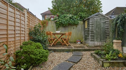 Little Honey Bee House in Cheltenham