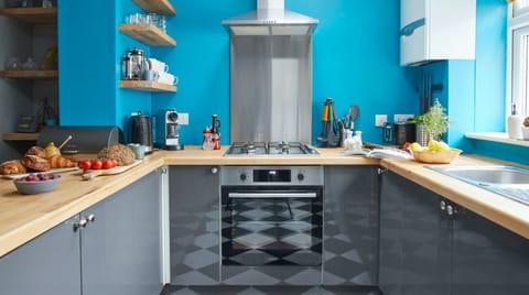 Little Honey Bee House in Cheltenham