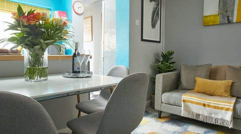 Little Honey Bee House in Cheltenham