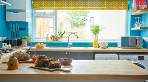 Little Honey Bee House in Cheltenham