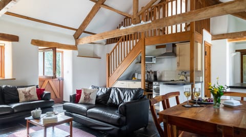 Tales Of The Riverbank Apartment in North Devon District