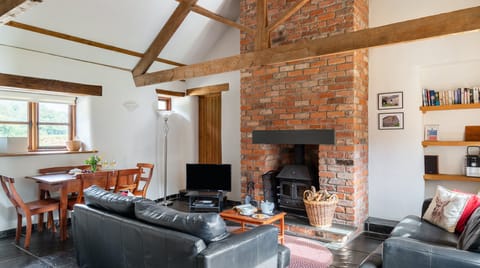 Tales Of The Riverbank Apartment in North Devon District