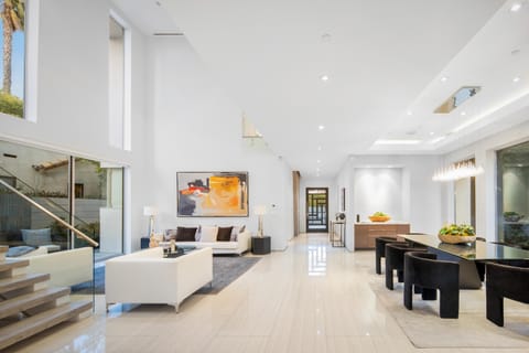 Hollywood Forever Apartment in West Hollywood