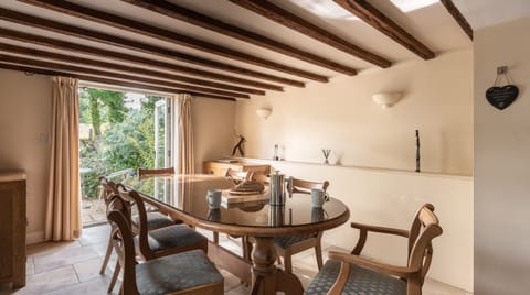 The Cotswold Way Cabin in Chipping Campden