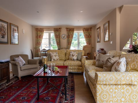 The Fairest Of Seasons Apartment in West Oxfordshire District