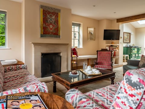A Little Moorish Apartment in West Oxfordshire District