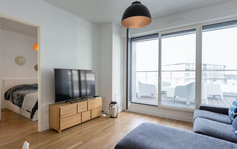 Ice Cube Heights Apartment in Saint-Germain-en-Laye