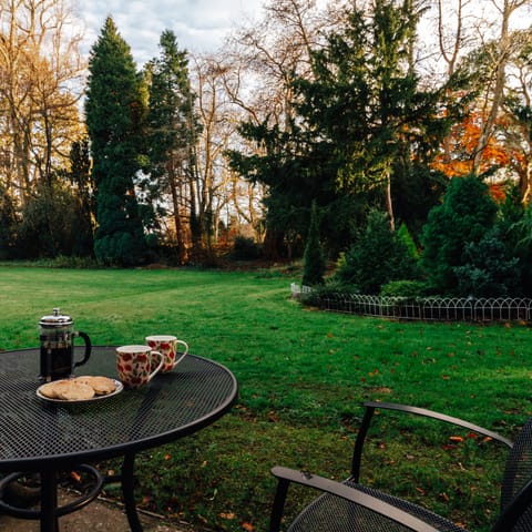 A Glass And A Half Apartment in Llanfrynach