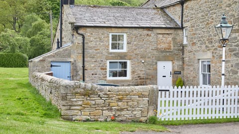 Sandstone Hearth Apartment in England