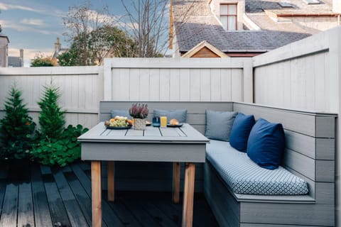 The Daughter of Time Apartment in Inverness