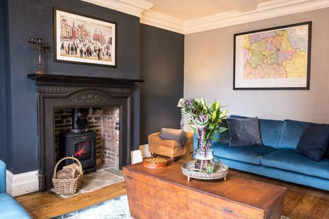 Say it With Flowers Townhouse in Congleton