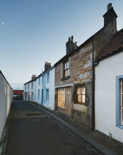 Fisherman's Shanty Cabin in Pittenweem