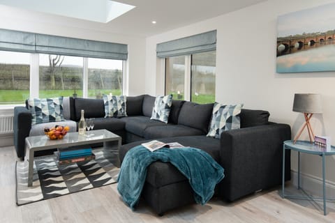 Rule the School Apartment in Berwick-upon-Tweed