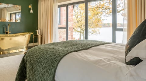 Look of Luxe Apartment in Brampton