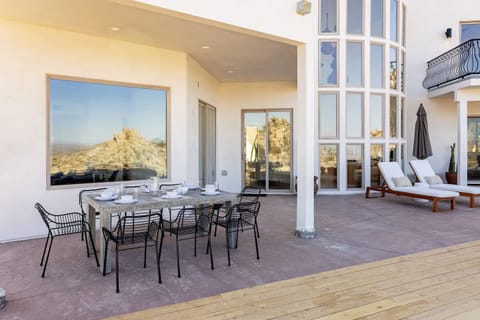 Mountain Pose Villa in Yucca Valley