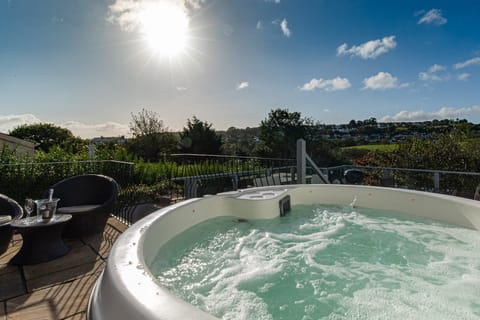 On A Summer's Eve Apartment in Saundersfoot