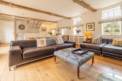 Timber & Coach Apartment in Babergh District